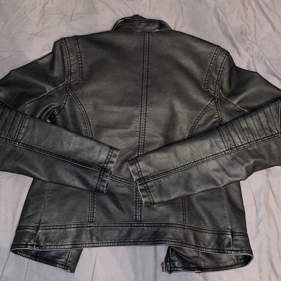 Hollister Leather Jacket Size M - Picture 2 of 2